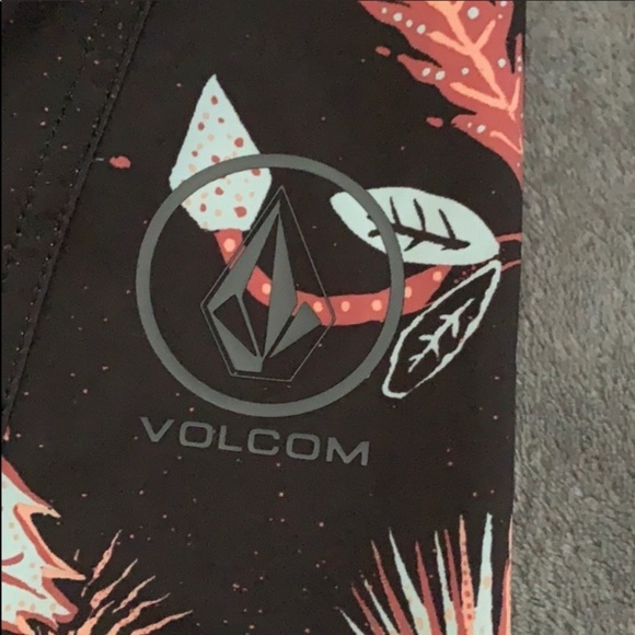 Volcom Veedo 20 Boardshorts Size 30 - Picture 8 of 9